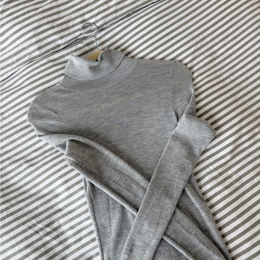 & Other Stories Light Gray Turtleneck Sweater